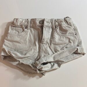 Zara Light Gray Frayed Denim Shorts
